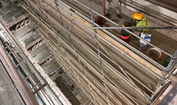 large scaffolding contractor